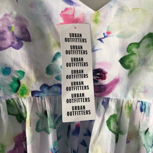 NEW ✨  Urban Outfitters Floral Puff Sleeve Top - Picture 7 of 8